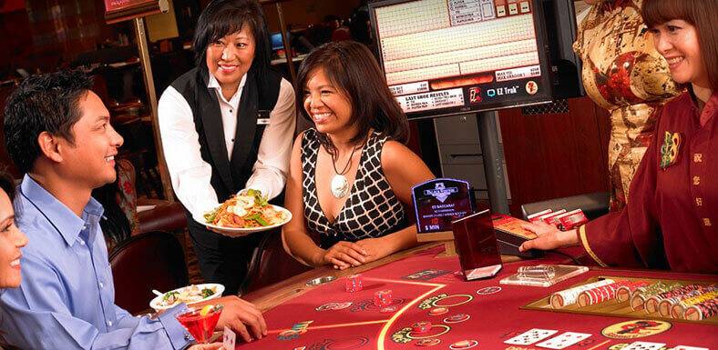 6 kiểu người Châu Á bạn sẽ gặp trong một sòng bài casino truyền thống