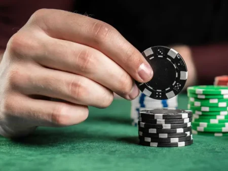 Chiến Thuật Bluff Trong Poker: Cách Đánh Lừa Đối Thủ Và Tăng Tỷ Lệ Thắng
